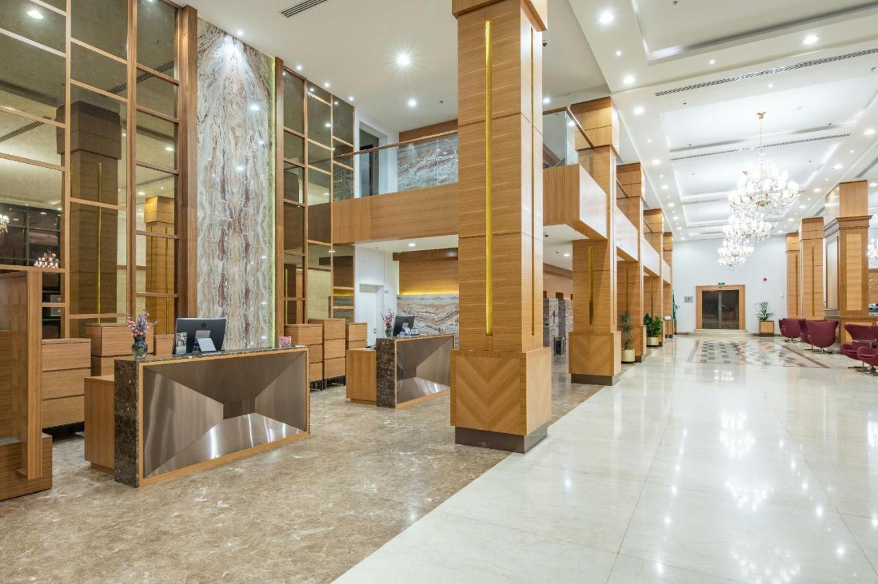 Radisson Blu Hotel, Burajda Zewnętrze zdjęcie