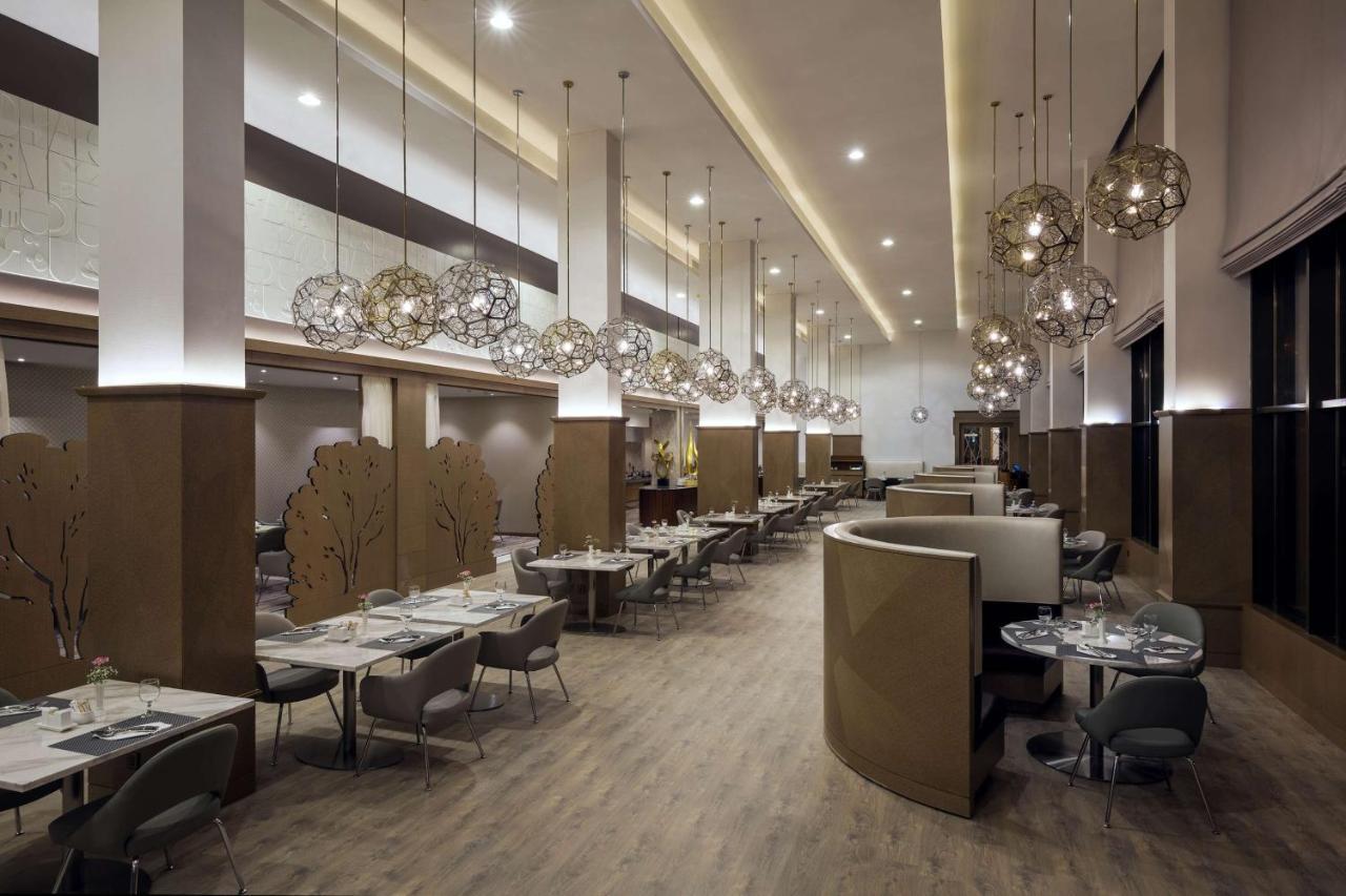 Radisson Blu Hotel, Burajda Zewnętrze zdjęcie
