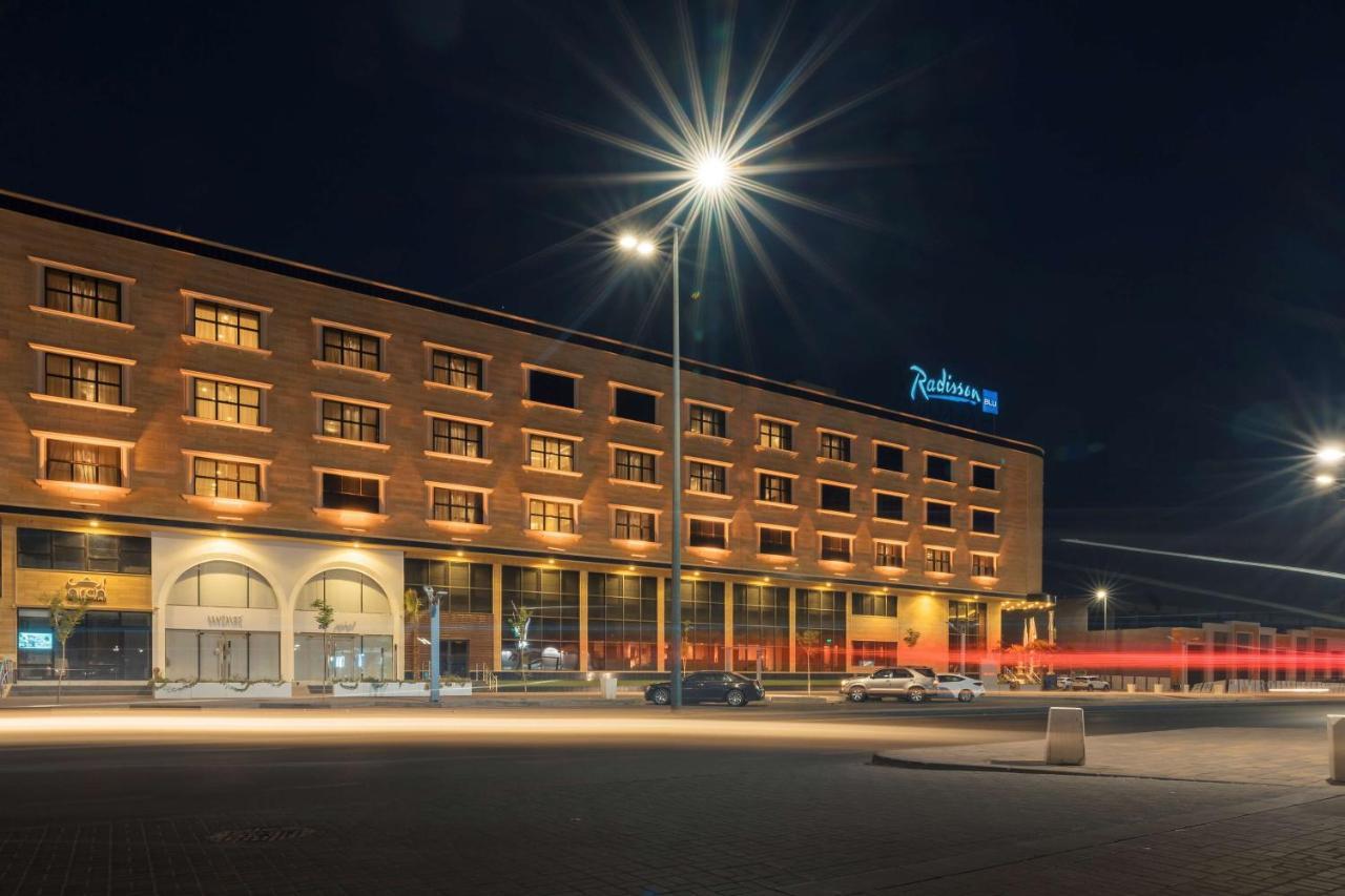 Radisson Blu Hotel, Burajda Zewnętrze zdjęcie
